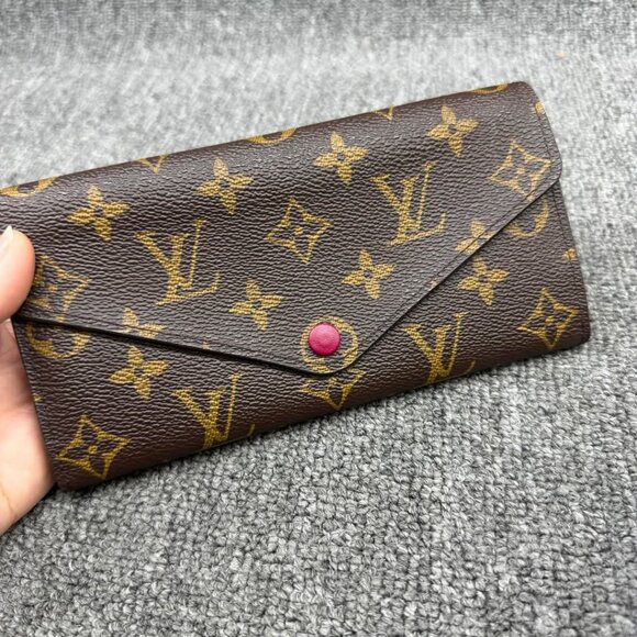 Louis Vuitton Josephine Leather Wallet 385-010725 - Picture 3 of 15